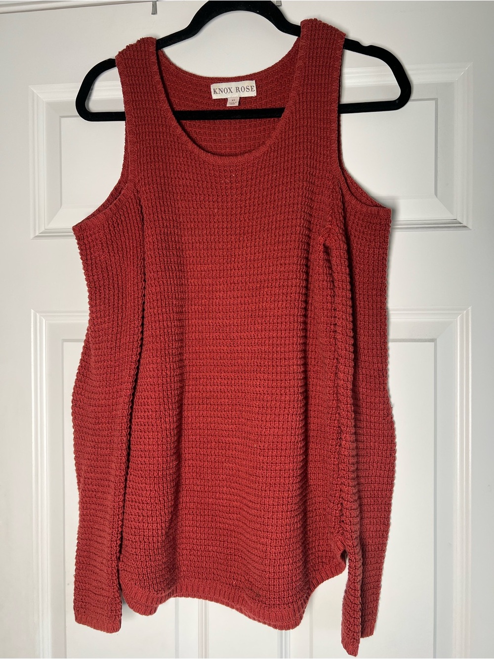 Knox Rose Waffle Knit Scoop Neck Sweater Tank in Rust